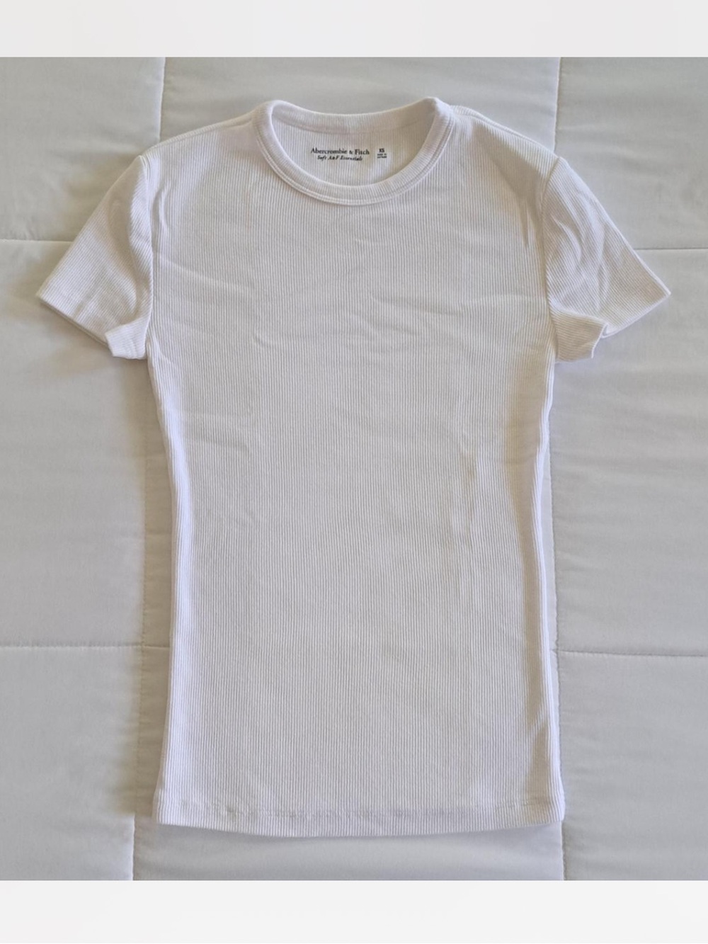 Abercrombie Soft A&F Essentials White Ribbed Short Sleeve Tee / XS